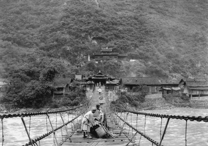 Pont suspendu en bois Yunnan