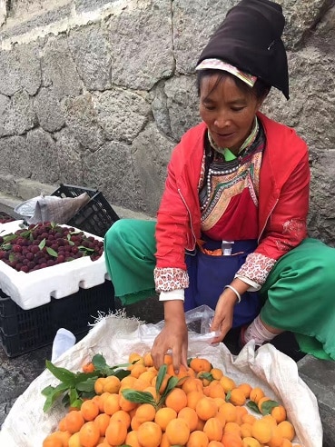 Femme Yi Dali Yunnan Chine